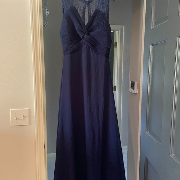 NWT navy formal dress. Size Medium - Picture 1 of 3